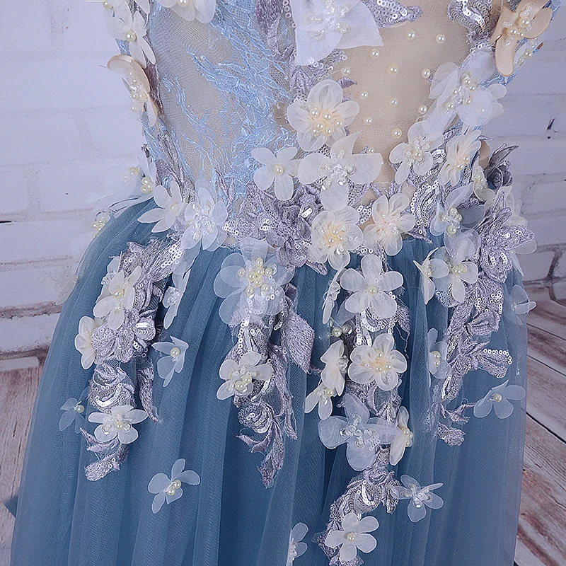 Женское вечернее платье LORIE с овальным вырезом украшенное цветами синее для