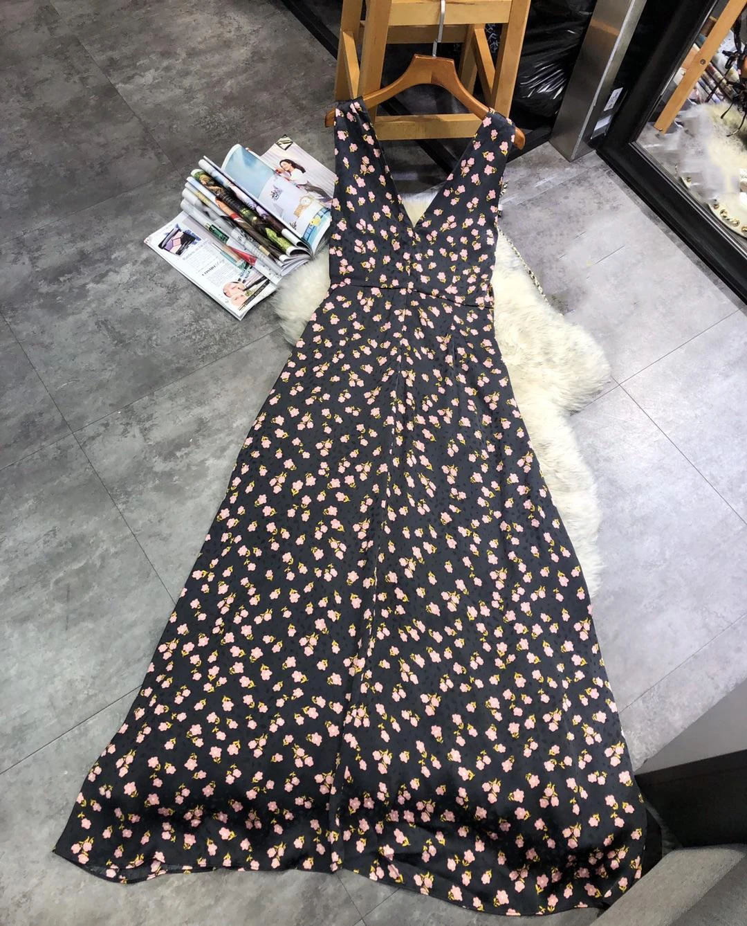 

2019 new ladies fashion V-neck ruffled printed strap dress 0716