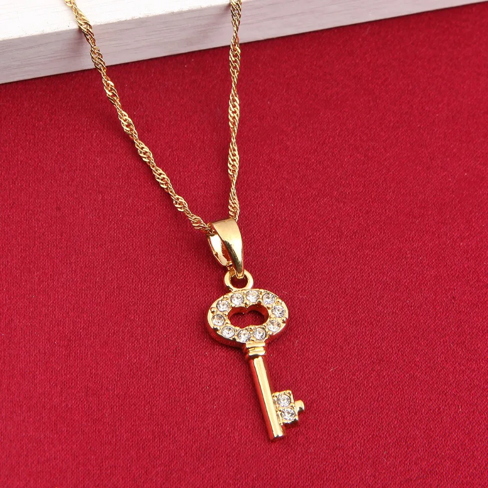 Новая мода красивый ключ кулон роскошный золотой цвет кристалл брелок кулон, ожерелье, элегантные ювелирные изделия аксессуары для женщин