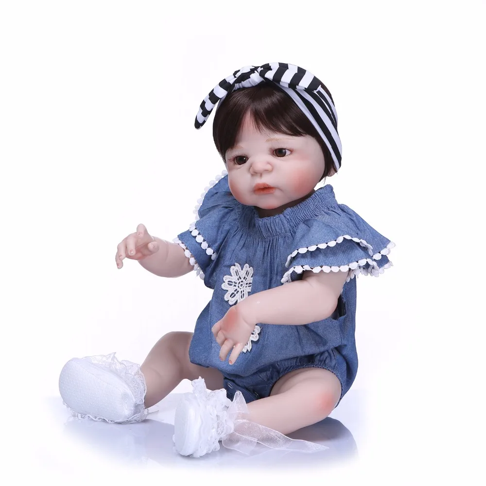 BEBÊ REBORN MENINA DE SILICONE RICCA REALISTA PODE DAR BANHO - Maternidade  Mundo Baby Reborn