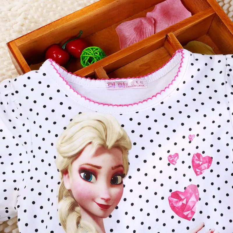 2644176394_1933995610