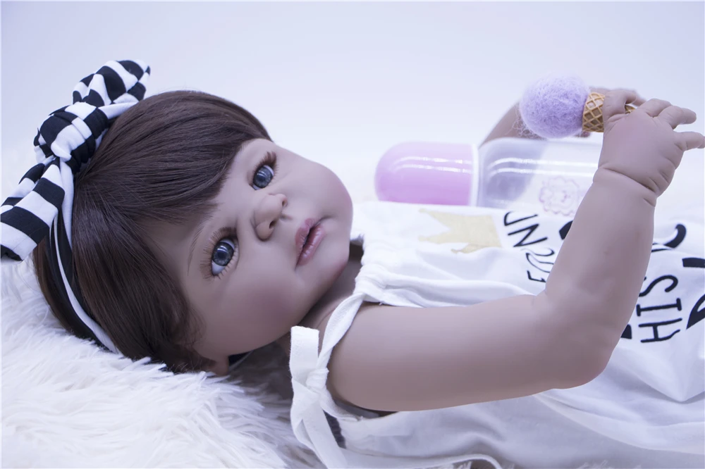 55 см Bebe Кукла Reborn силиконовая игрушка для девочек Черная кожа Reborn Baby Doll подарок одежда белая одежда милая игрушка для ванны подарок на день рождения Рождество