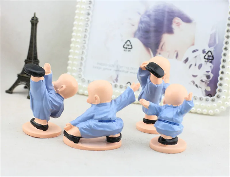 figurines (12)