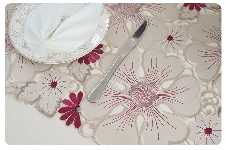 cutwork table runner (7)