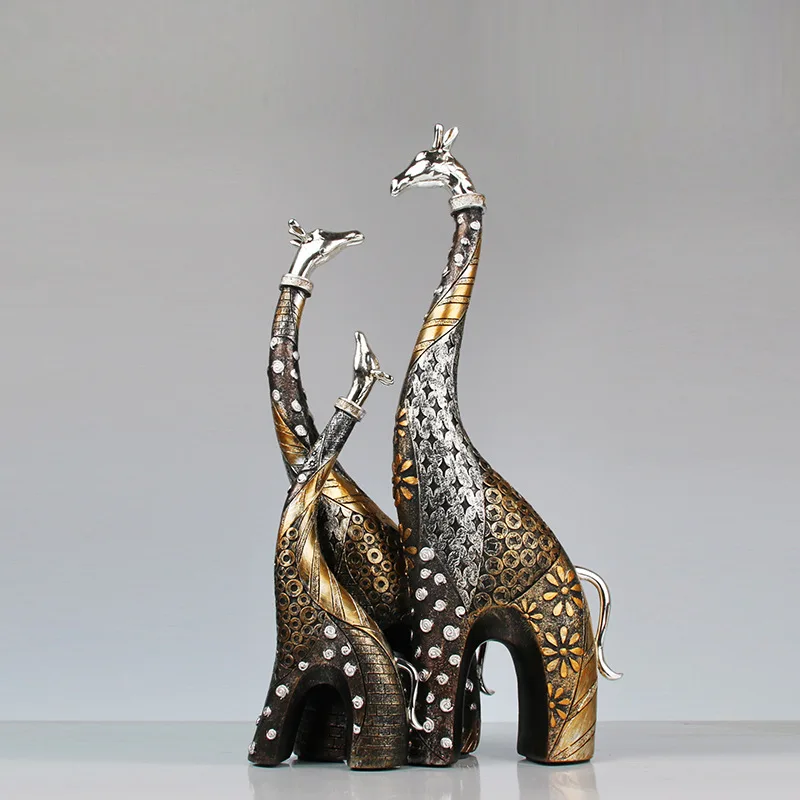 

Giraffe's family of three handicrafts christmas figurines desk resin group deer home decoration christmas decorations