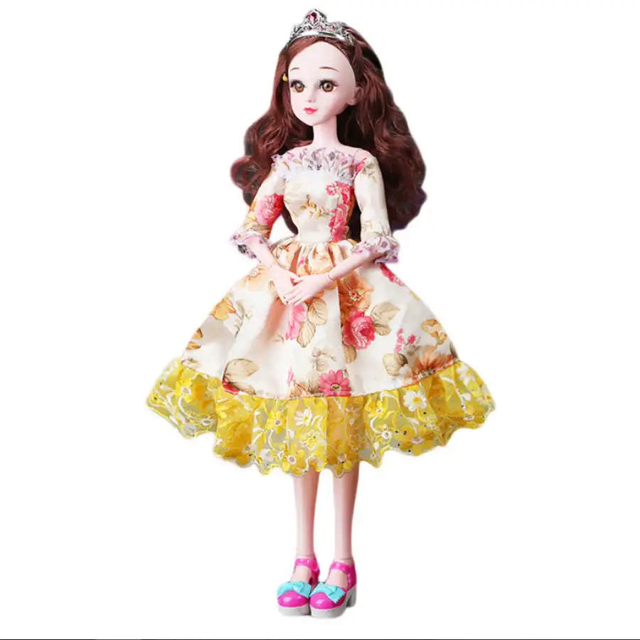 muñeca con vestidos intercambiables