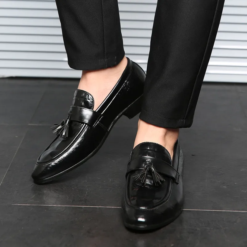 

Size38-48 Fashion Pointed Toe Tassels Loafers Mens Dress Shoes Man Classic Formal Wedding Shoes Men's Leather Shoe Driving Flats