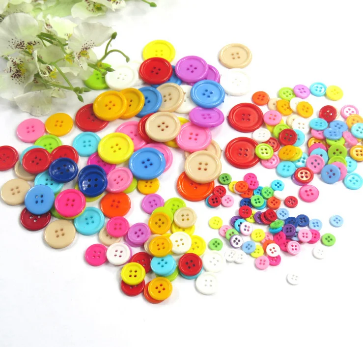 

100Pcs Children Toys Threading Stitch Buttons Handmade Toys Puzzle Game 5Sizes For Kids Fine Motor Hand-eye Coordination Toys
