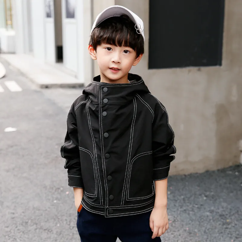 INS/Популярные уличные куртки для мальчиков куртка в Корейском стиле на осень и весну для детей от 4 до 13 лет однотонное классическое Детское пальто с капюшоном и вышивкой