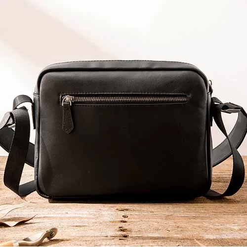 AETOO New handmade leather one-shoulder messenger bag men's casual retro men's suede leather soft leather Japanese Messenger bag