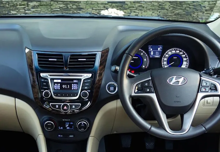 2015-Hyundai-Verna-4S-Interior