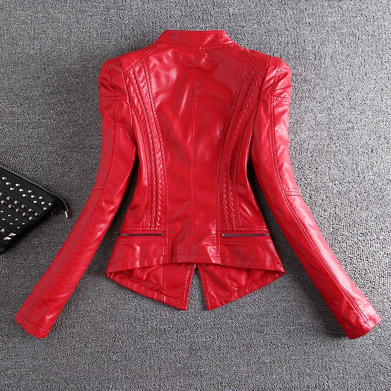 Кожаная женская куртка с заклепками, короткая приталенная мотоциклетная куртка, весеннее и осеннее Женское пальто, модное приталенное кожаное пальто для девушек