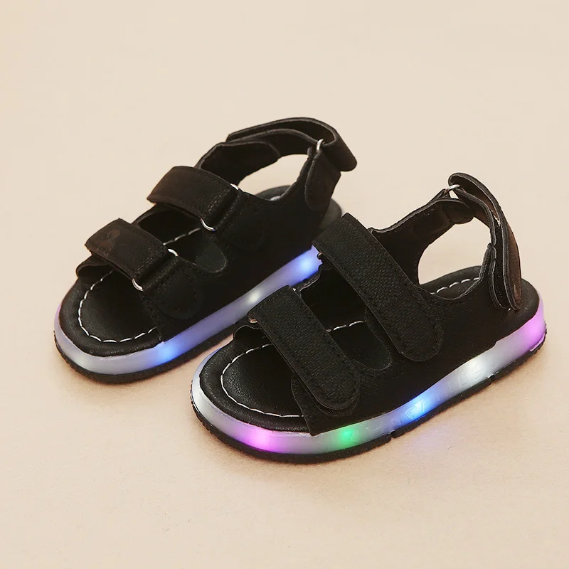 Светодиодные сандалии для мальчиков и девочек; коллекция года; модная летняя детская светящаяся обувь; детская пляжная обувь; детские спортивные сандалии
