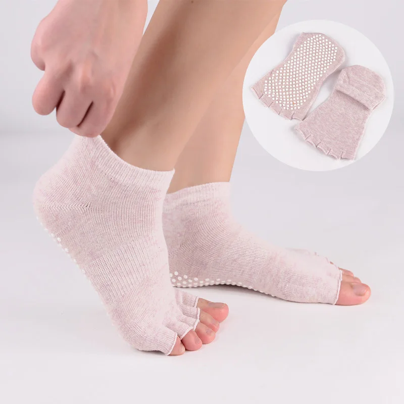 Women-Yoga-Socks-Half-Five-Fingers-Cotton-Half-Toe-Professional-Anti-Slip-Ladies-Ventilation-Pilates-Ankle-Grip-Durable-Open-Socks-SCL563 (6)