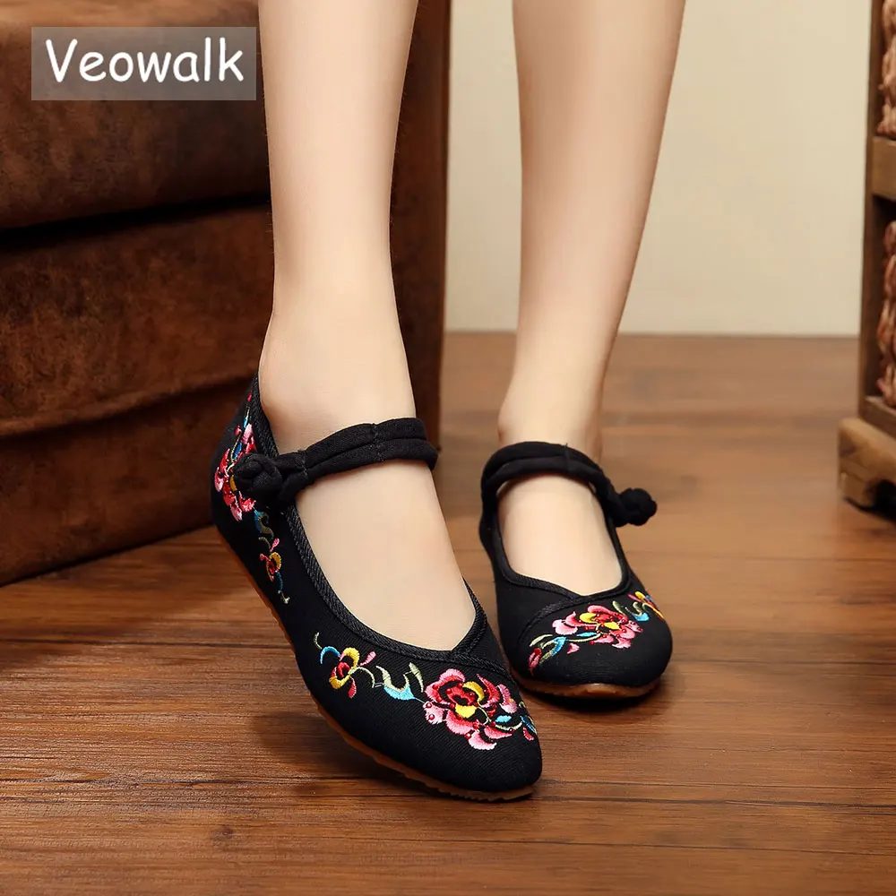 

Veowalk Handmade Women Flower Embroidery Cotton Shoes Pointed Toe Vintage Casual Soft Walking Ballet Flats Zapatos Mujer