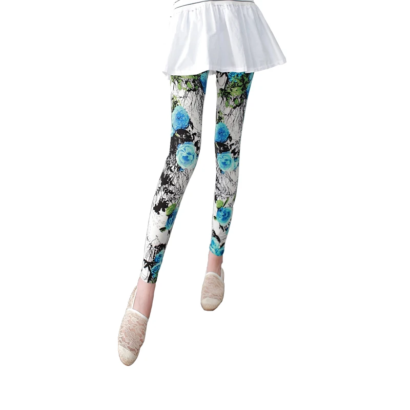 

Women s Leggings New Fashion Gray Rose Printing Sanding Nine Points Pants