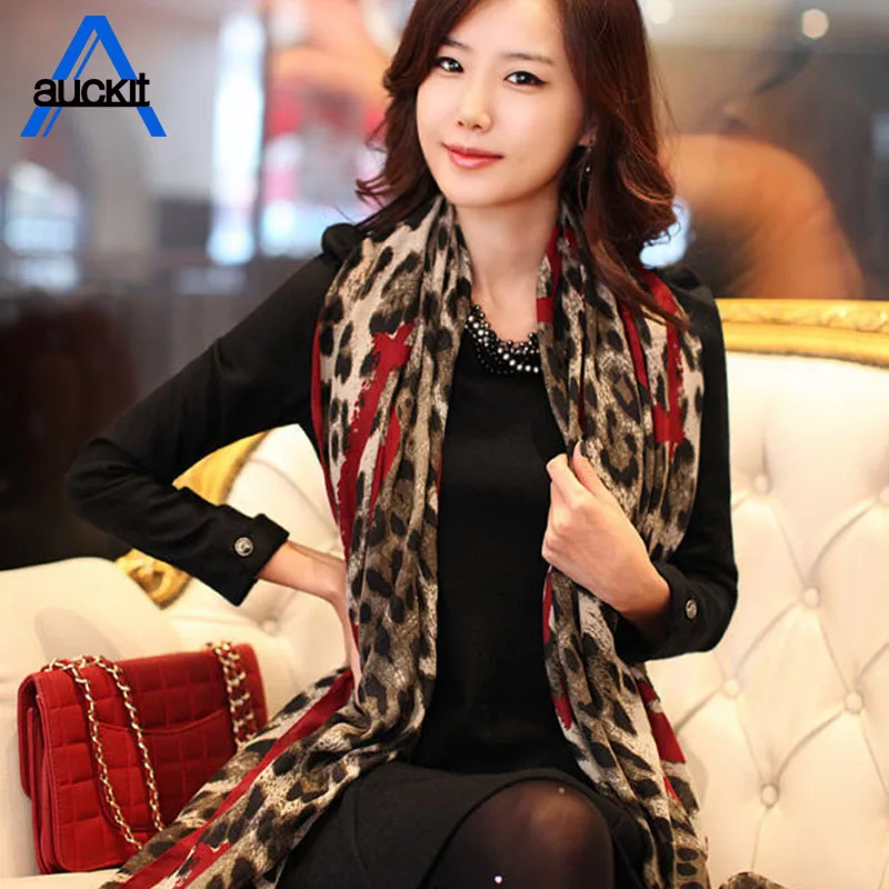 

2018 Autumn And Winter New Brown Scarf Love Leopard Scarf Heart tassel Warm Shawl Dual-use Long Sunscreen Scarf