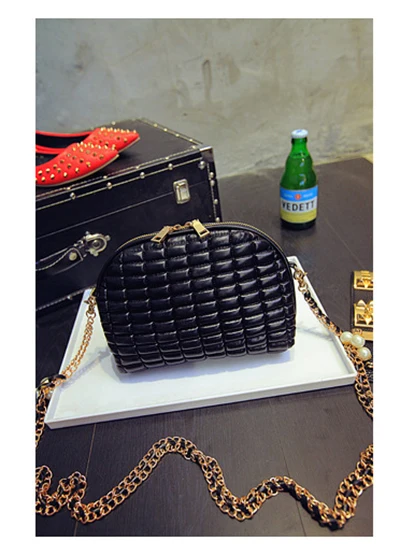 

2015 summer paragraph handbag fashion new wave of small fragrant wind Quilted chain bag Shoulder Messenger packet