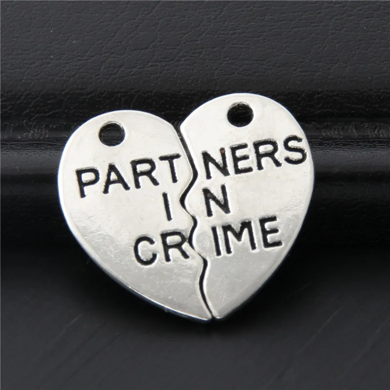 

20pcs Antique Sliver Spolicing love Charms Partners in Crime Letters Heart Pendant Making Fit Handmade Accessories 20x19mm A3081