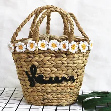 New Ladies Shoulder Bag Fashion Flower Embroidery Straw Bags For Women Summer Vintage Rattan Handmade Woven Messenger Bag цена New Ladies Shoulder Bag Fashion Flower Embroidery Straw Bags For Women Summer Vintage Rattan Handmade Woven Messenger Bag цены онлайн