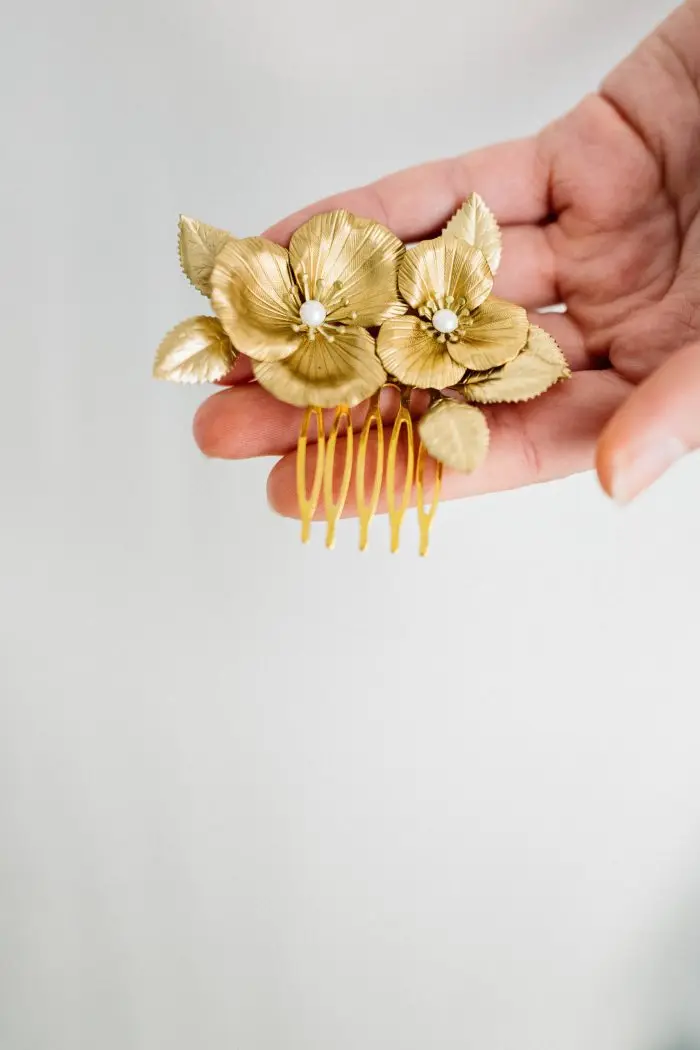 

Gold Flora Comb 2019 Spring Summer New Trends Forecast