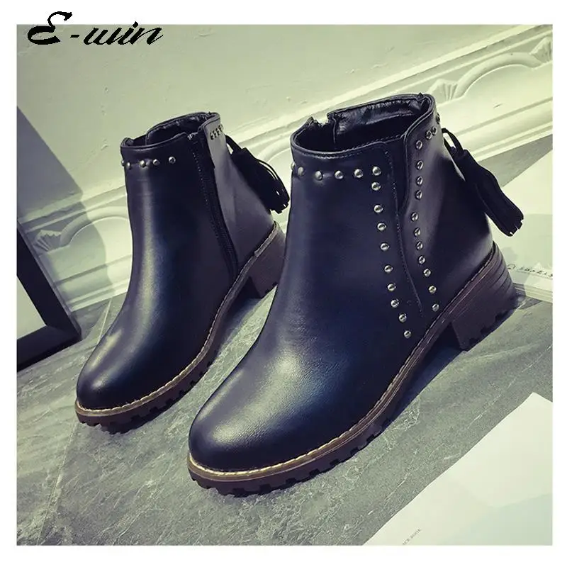 2016 New Autumn Women Rivets Solid Color Vintage Fashion Women Round Toe Ankle Boots Short Boots zipper