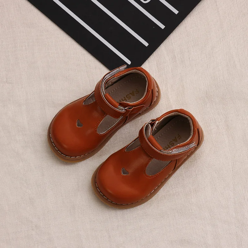 

Girls Leather Shoes Hollow Heart Princess Shoes Hook Loop Kids Shoes Baby Toddler Flats Retro Chaussure Fille Mary Jane Shoes