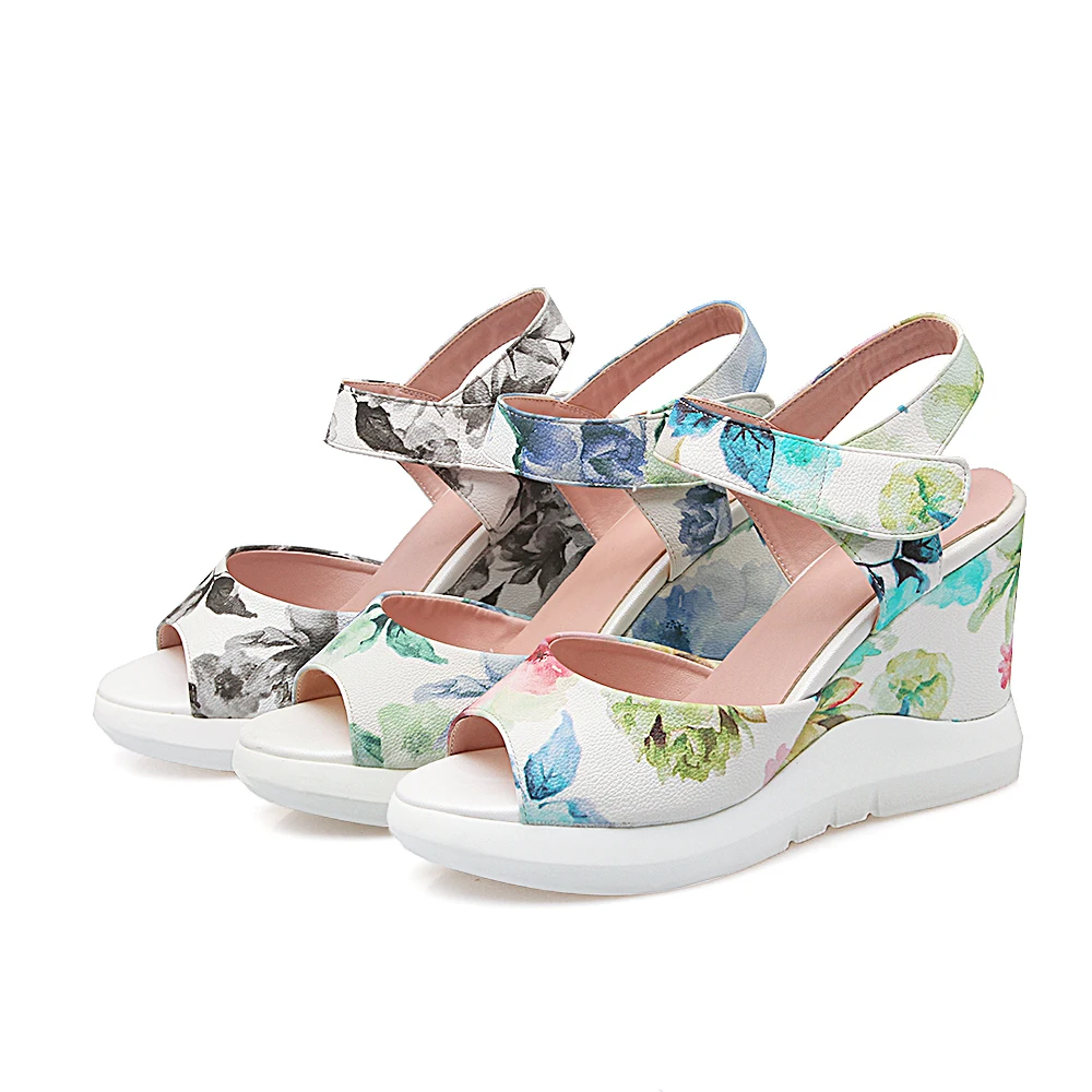 sandals shoes