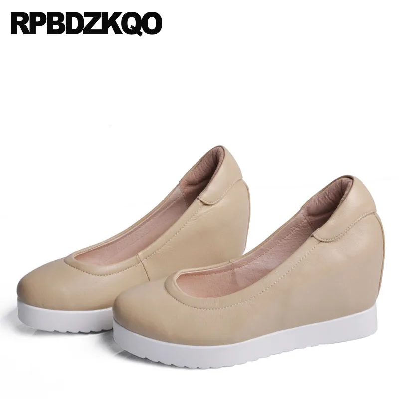 nude round toe heels