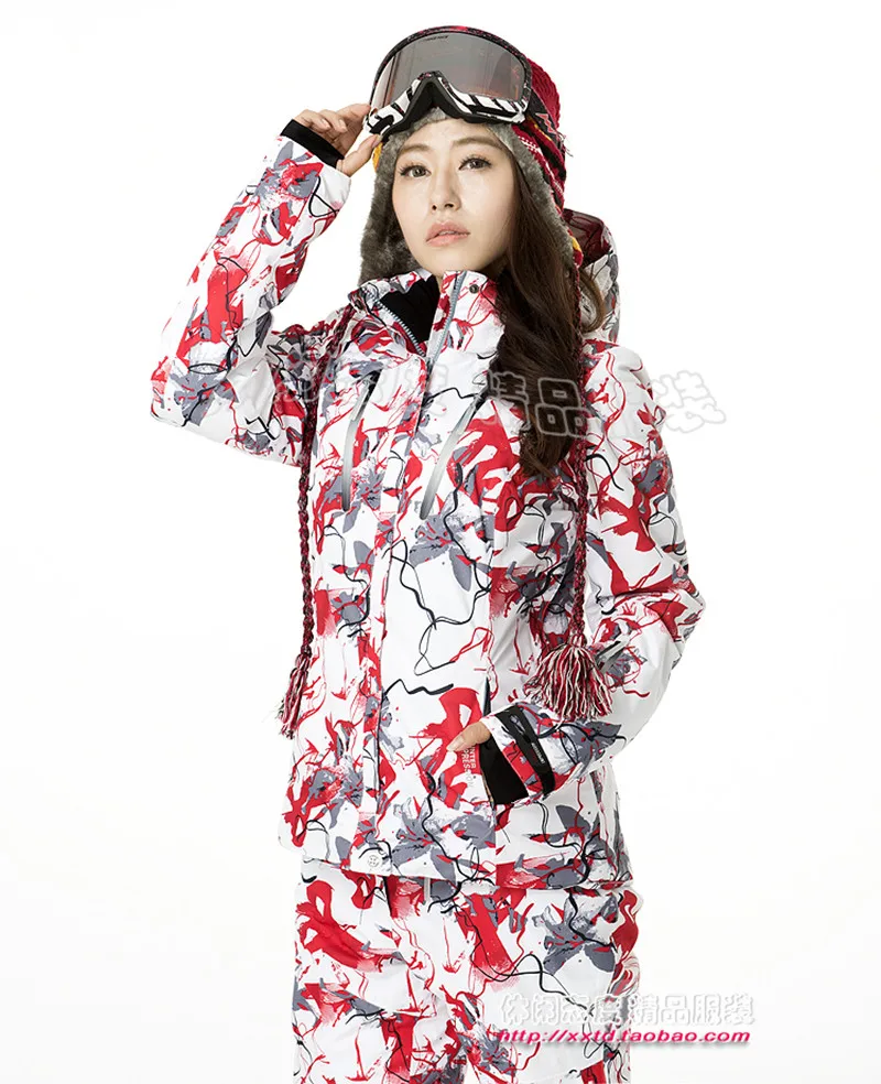 

2017 new female snowboard suit, female professional ski suits  waterproof and windproof women ski jacket + pants beautiful  Set