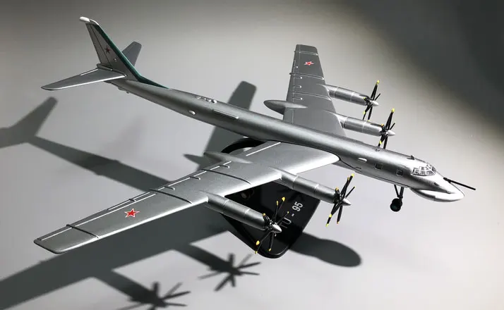 1: 144 Аэрофлот Туполев Tu 95 стратегическая авиация российская авиакомпания