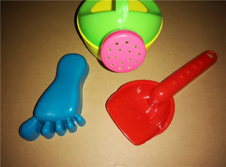 Один набор пляжных игрушек Лейка для купания ребенка спринклер песок чайник Лопата ноги