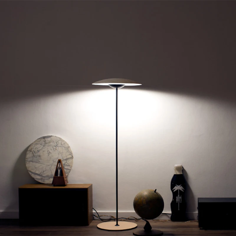 

Modern minimalist black metal single-head floor lamp Nordic wood grain paint design for living room decoration LED warm lighting