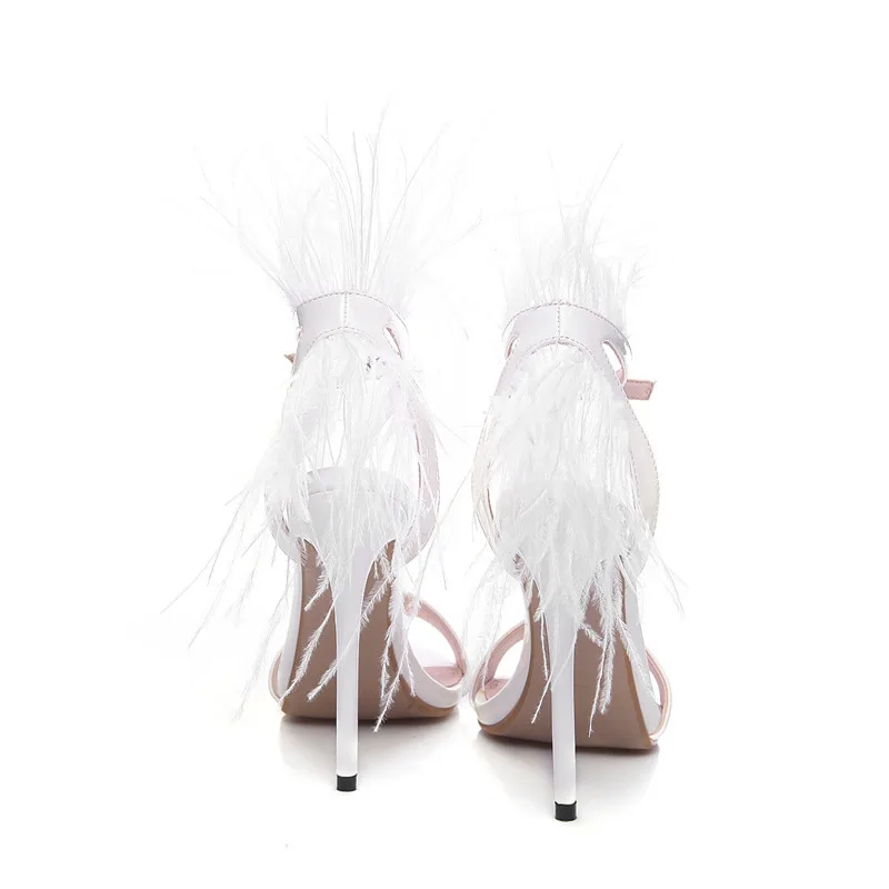Арден фуртадо летняя обувь для женщин пикантные extreme Обувь на высоком каблуке с перьями белые сандалии Большие размеры стилет пряжки ремня