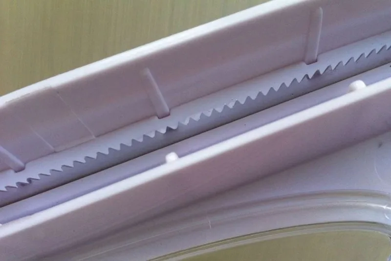 1PC-Plastic-Wrap-Cutter-Preservative-Film-Food-Vaccum-Cutter-For-Foil-Or-Cling-Wrap-Kitchen-Accessories-KC1501 (8)