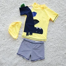 Новые нашивки милых динозавров, детский купальник, качественные купальные костюмы для маленьких мальчиков, двухкомпонентный купальный костюм, желтая 3D детская одежда для пляжа 2-10 лет