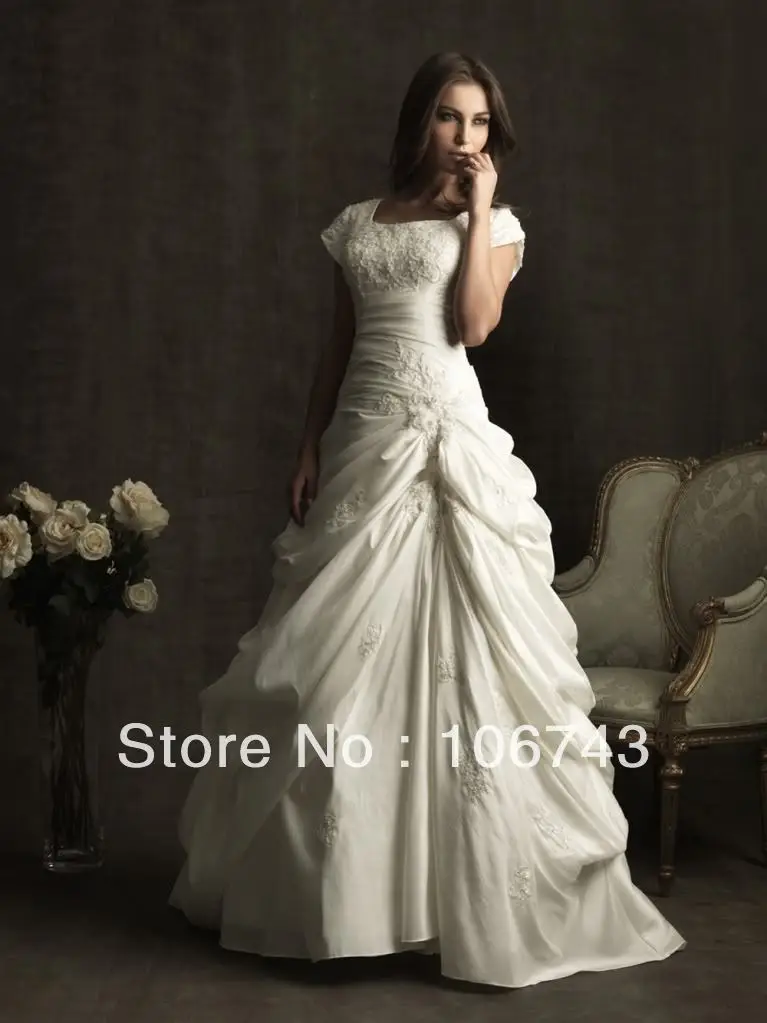 

free shipping 2014 new style hot sale Sexy bride gown sweet princess Custom size embroidery Lace Cap Train best wedding dress