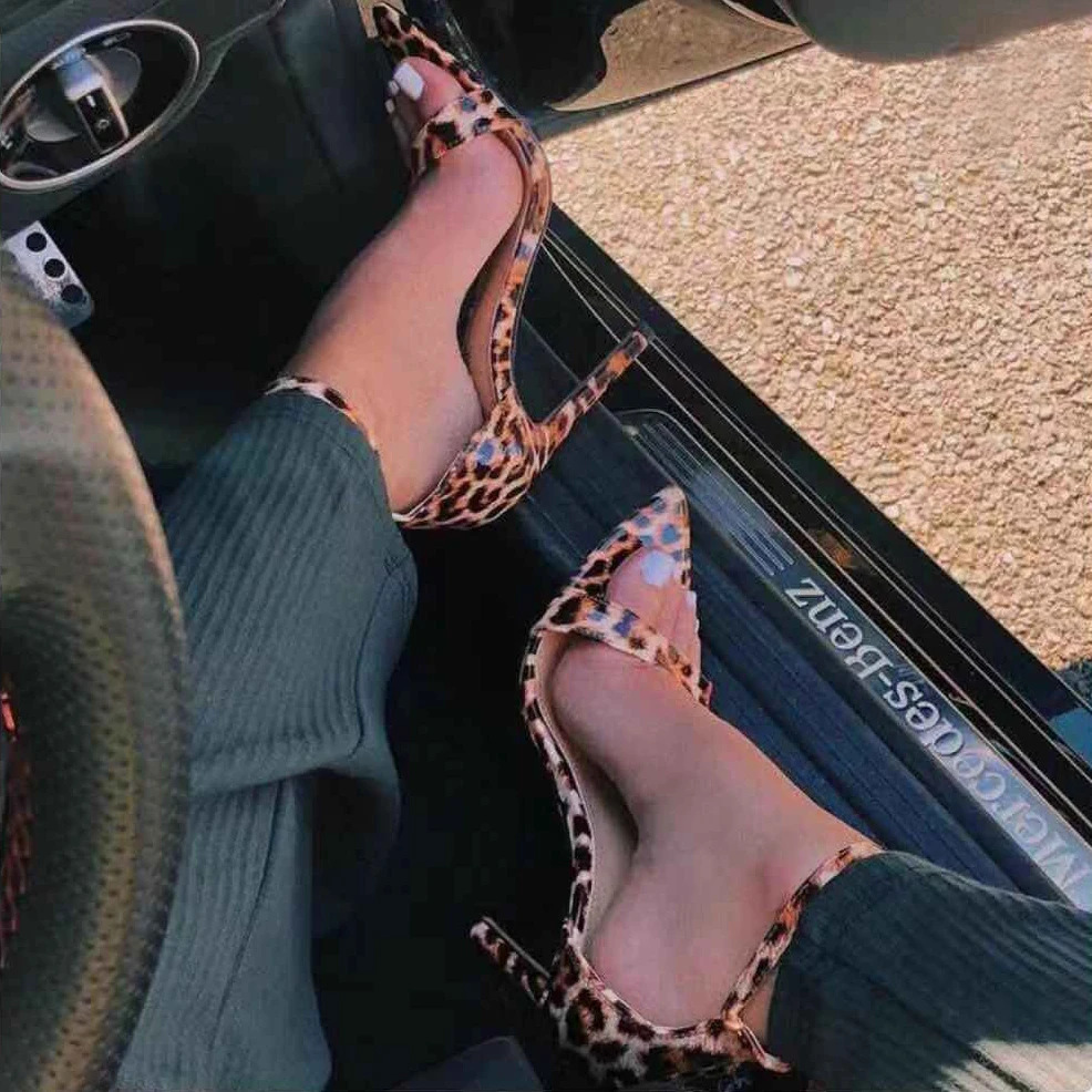 

Liren 2019 Summer Fashion Leopard Sexy Lady High Thin Heels Gladiator Sandals Pointed Toe High Heels Open Toe Party Lady Shoes