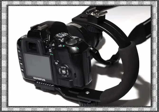 UTEBIT 11 Inch Flash Bracket, Long Dual Camera Mount Flash Bracket Extension Bar With 1/4" Hot
