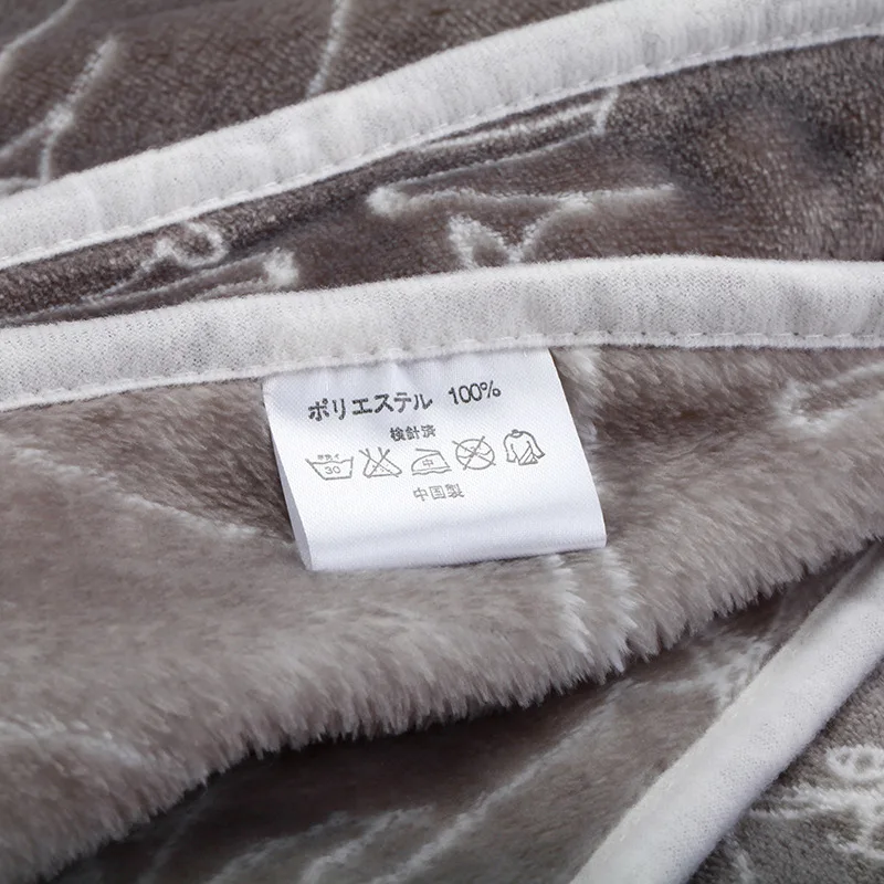 3071979327_1057238904