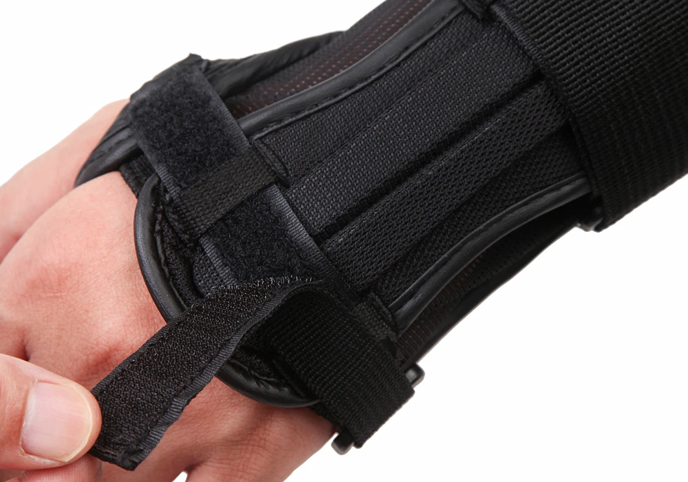 Goedkoop WOSAWE Verstelbare Polssteun Brace Ondersteuning Pads EVA Skiën Hand Bescherming Spalk Fracturen Sport Verstuiking Polsbandjes