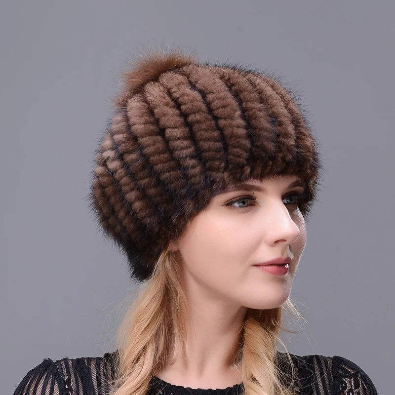 Skup 2017 Hot Sprzedaży damska Czapka Zimowa Ucha Ciepłe Berety Prawdziwe Naturalne Mink Fur Ręcznie dzianiny Kapelusz Z Big Fox Pompom Na G oacute;rze Beret