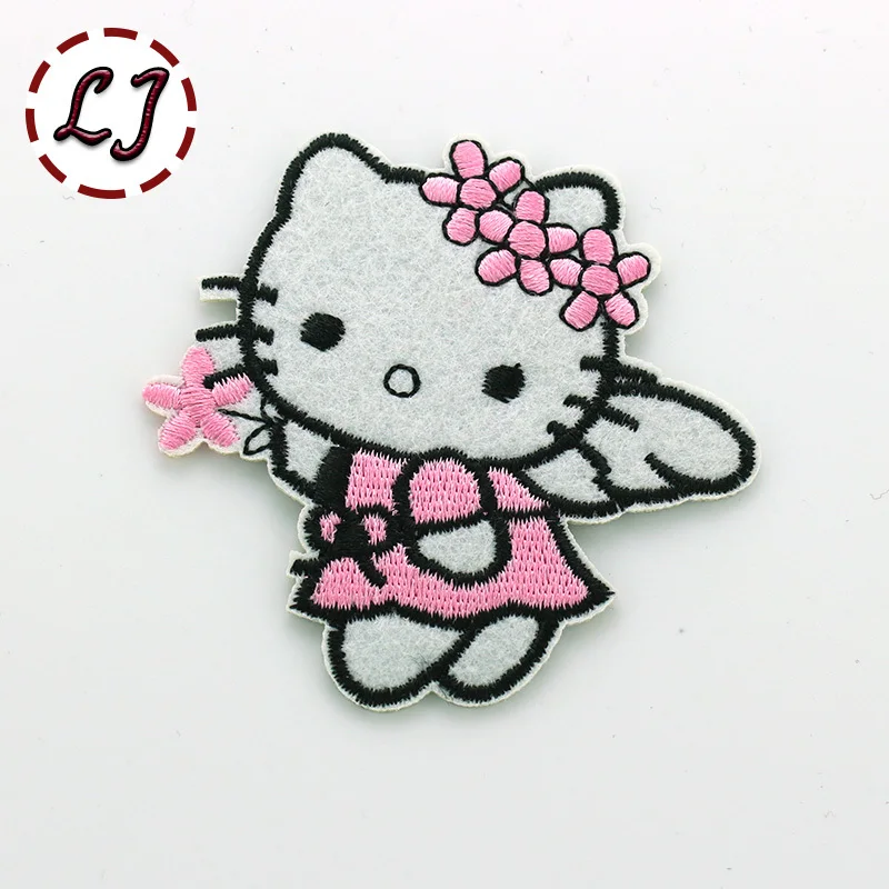 2015 fashion Free shipping animal Hello Kitty patches Embroidered Iron