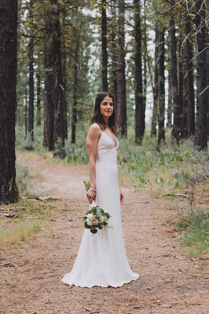 organic-chalet-view-lodge-wedding-with-a-touch-of-mid-century-style-mandee-johnson-photography-17-700x1050