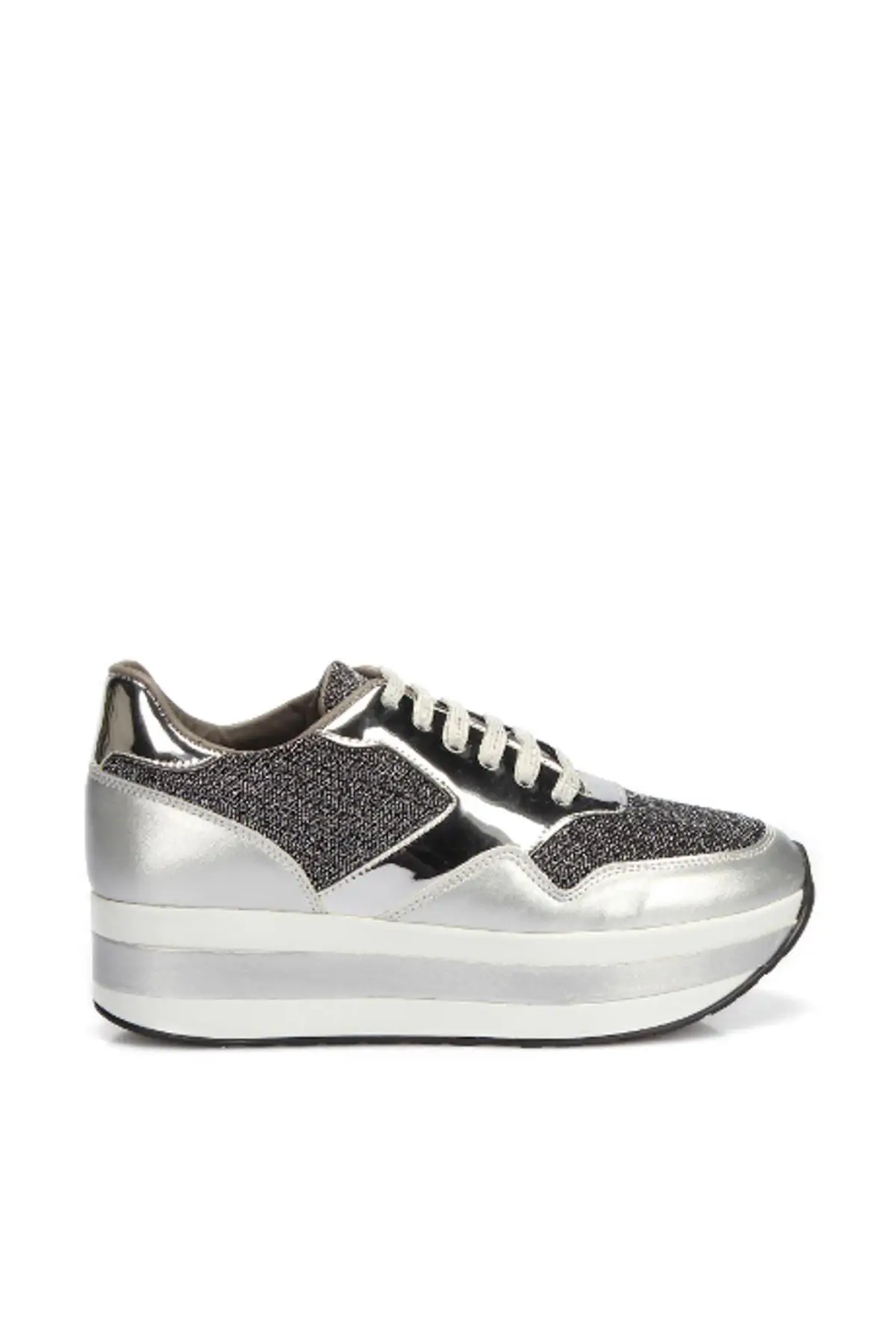 

Pearl Silver Women Sneaker 120130006593