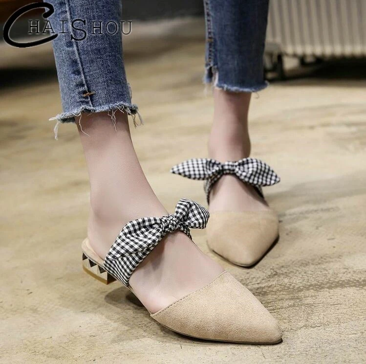 mule flats with bow