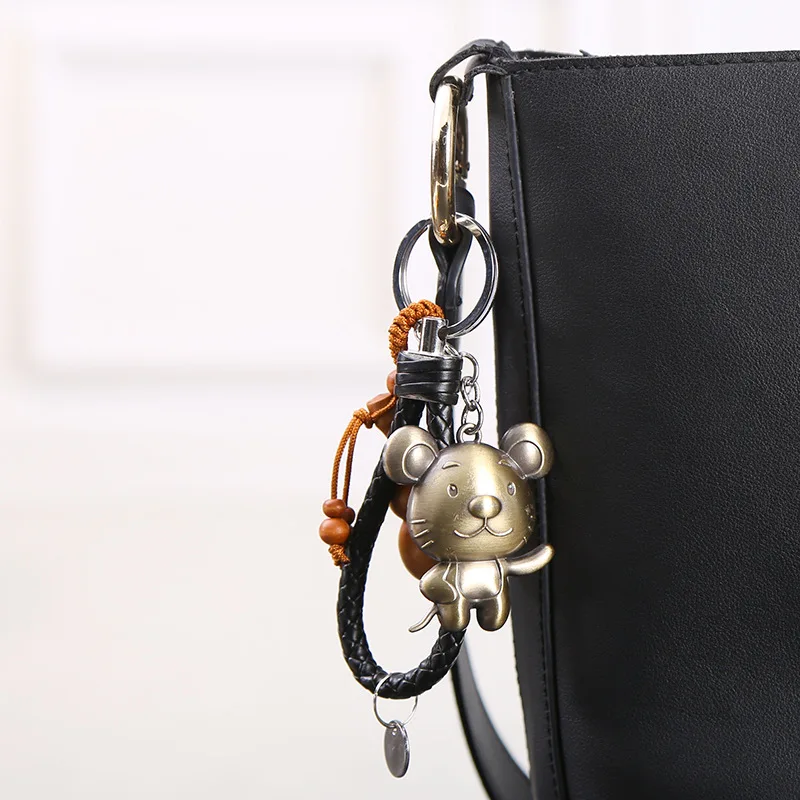Retro Cute Metal Alloy Zodiac Keychain Cock Horse Monkey Dog,Pig Key Chain Leather Rope Key Ring Auto Bag Charm Pendant Llavero Retro Cute Metal Alloy Zodiac Keychain Cock Horse Monkey Dog,Pig Key Chain Leather Rope Key Ring Auto Bag Charm Pendant Llavero