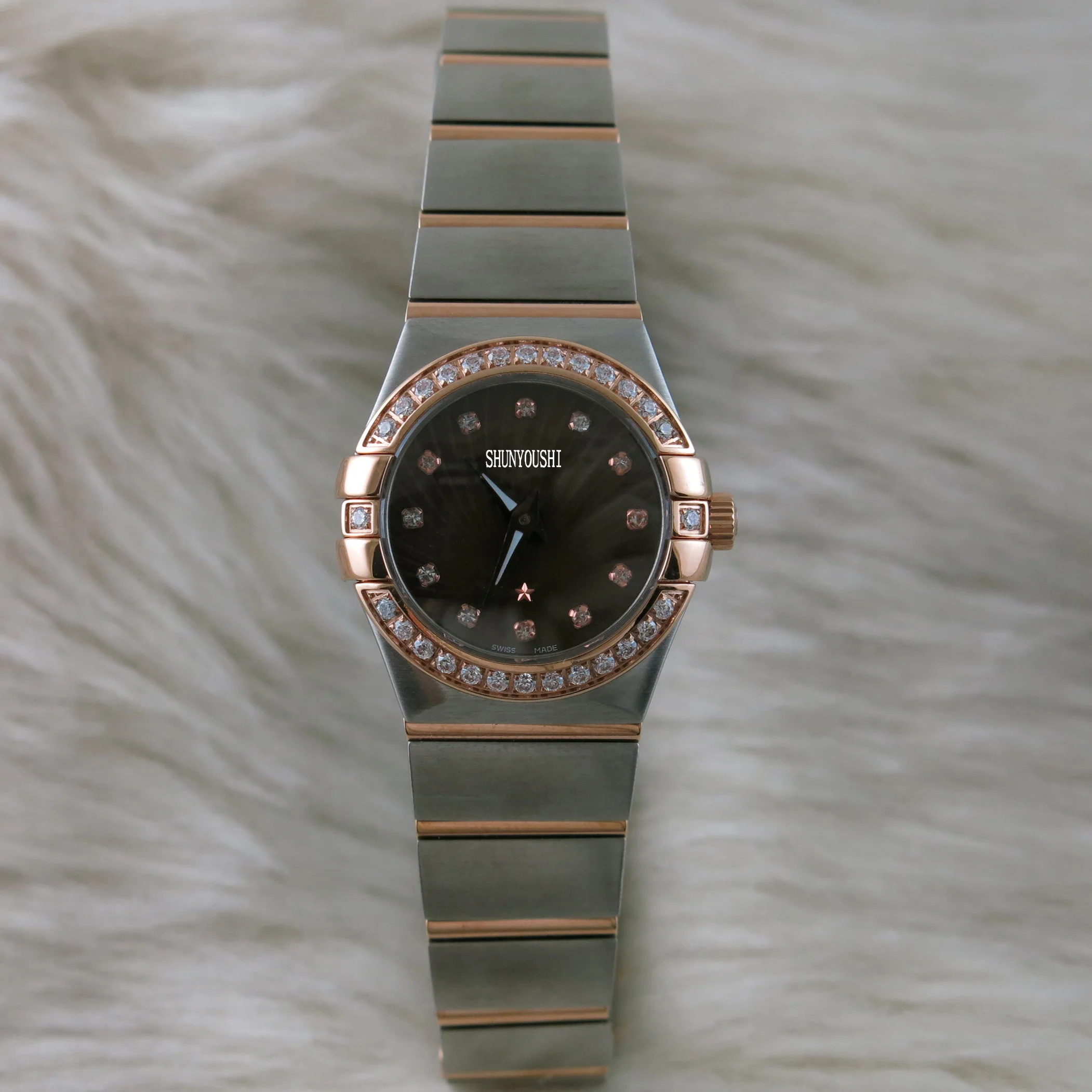 

WG06805 Women's Watches Top Brand Runway Luxury European Design Quartz Wristwatches