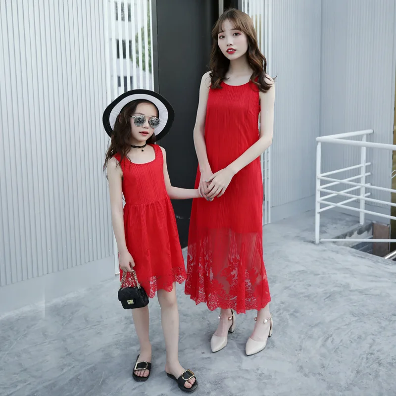 

Mum Mama Mother and Daughter Matching Clothes Mommy and Me Dresses European Style Familly Look Red Lace Sleeveless Dress