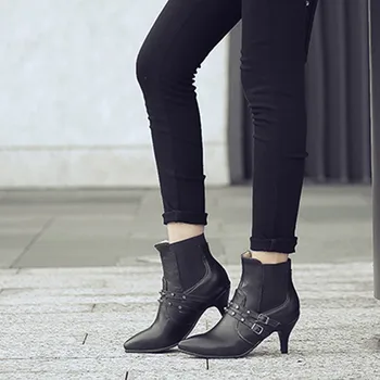 

Vogue Women Boots Rivet Ankle Boots Opinted Toe Antumn Female Shoes HIgh Heel Boots Women Shoes Botas Mujer Invierno